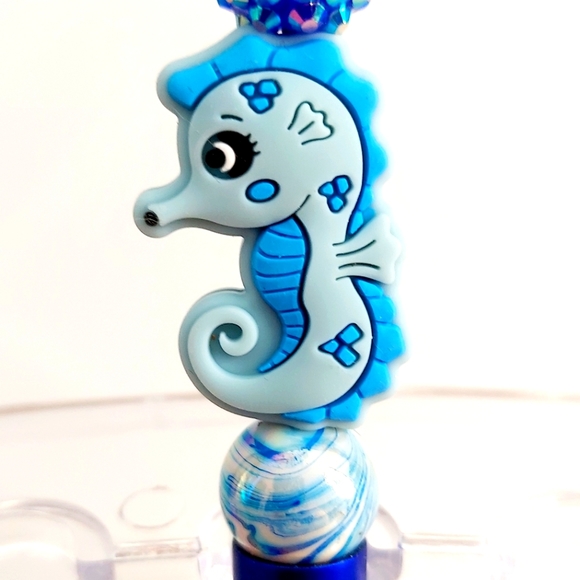 Artisan Seahorse Bubblegum Pen - Picture 2 of 3